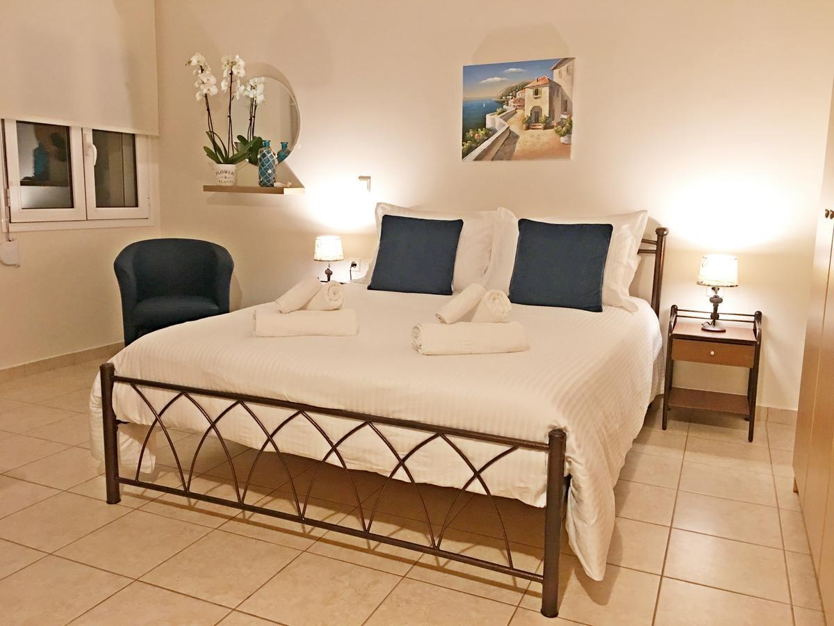 העיירה רתימנו Koumpe Blue Sea View Apartment מראה חיצוני תמונה
